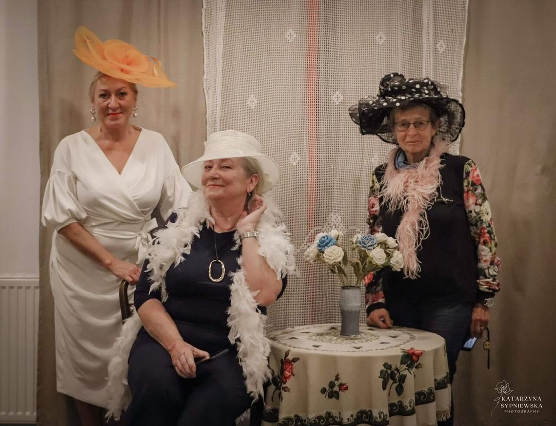 Weekend pełen wspomnień i stylu – Seniorzy z kulturą w Spichlerzu Złotowskim