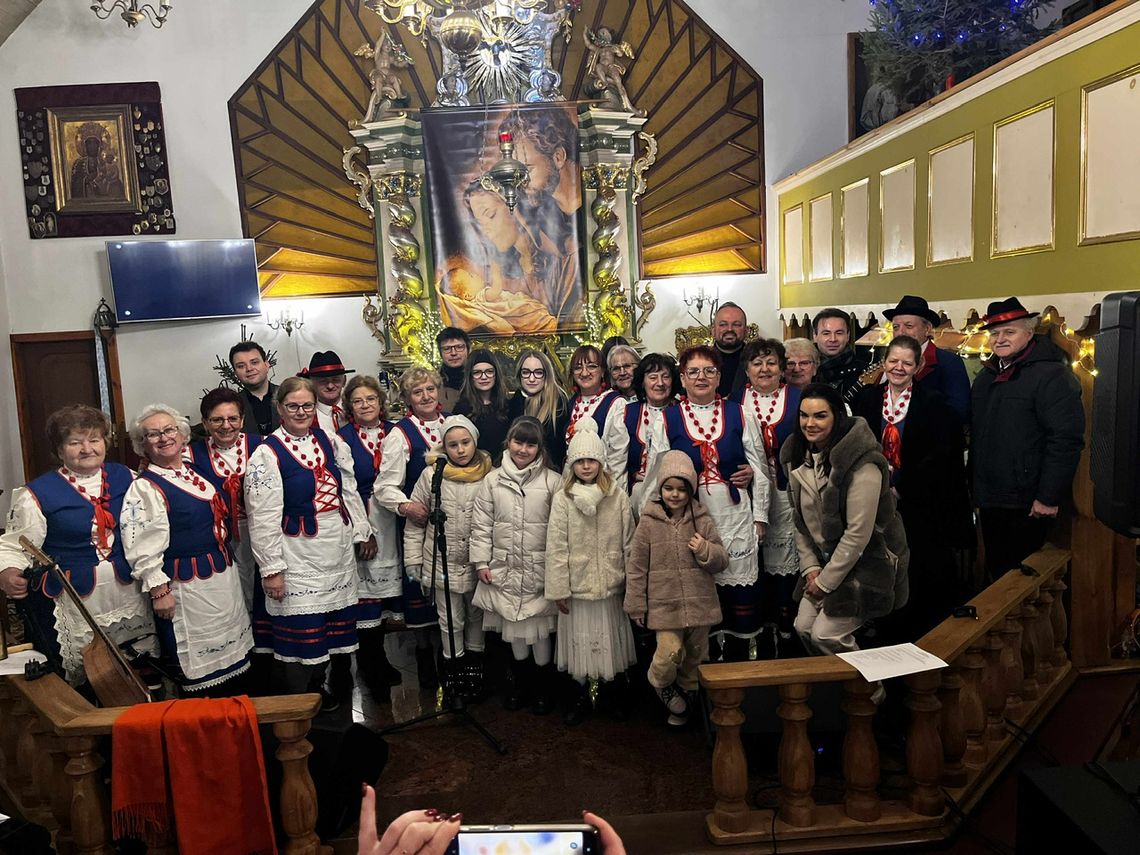 Wspólne Kolędowanie w Kościele Parafialnym w Tarnówce Wspólne Kolędowanie w Kościele Parafialnym w Tarnówce