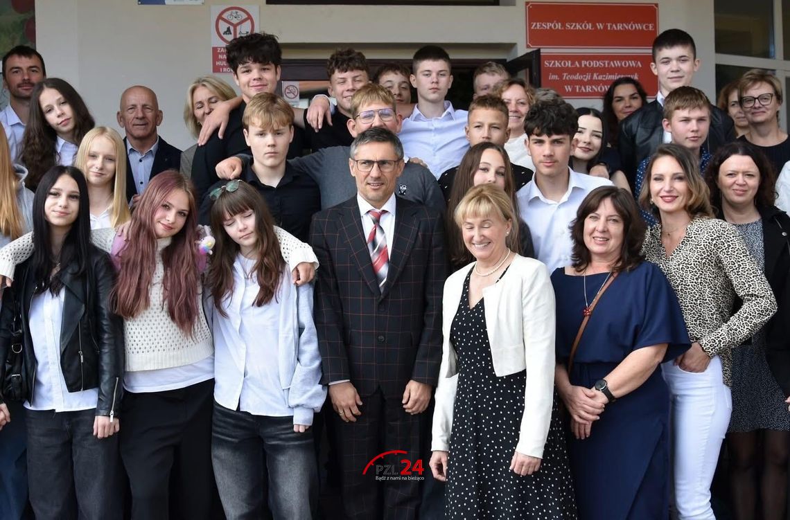 Wzruszenia i podziękowania. Dzień Edukacji Narodowej w Tarnówce Wzruszenia i podziękowania. Dzień Edukacji Narodowej w Tarnówce
