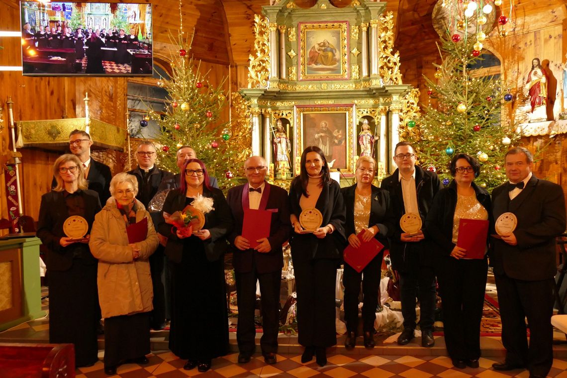 XIV Przegląd Kolęd i Pastorałek w Kościele pw. Świętej Trójcy w Wielkim Buczku