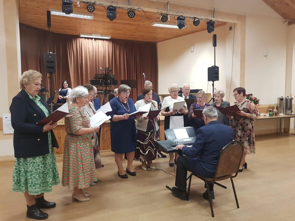 Zakrzewskie Koło Emerytów i Rencistów świętowało Dzień Seniora w Starej Wiśniewce