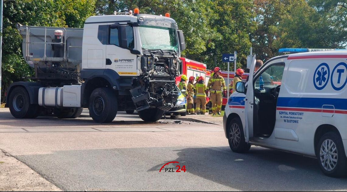 Zderzenie ciężarówki z pociągiem w Jastrowiu. Na szczęście bez osób poszkodowanych