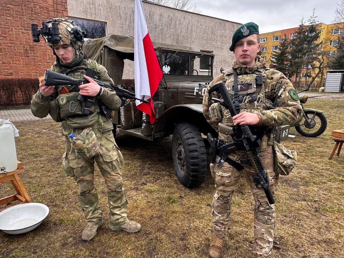 Złotów świętuje historię! Relacja z Pikniku Militarnego