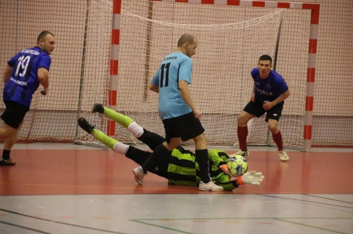 Złotowska Liga Futsalu 2025/2026 rusza już 8 grudnia! Edycja XVI z rekordową liczbą 17 drużyn Złotowska Liga Futsalu 2025/2026 rusza już 8 grudnia! Edycja XVI z rekordową liczbą 17 drużyn