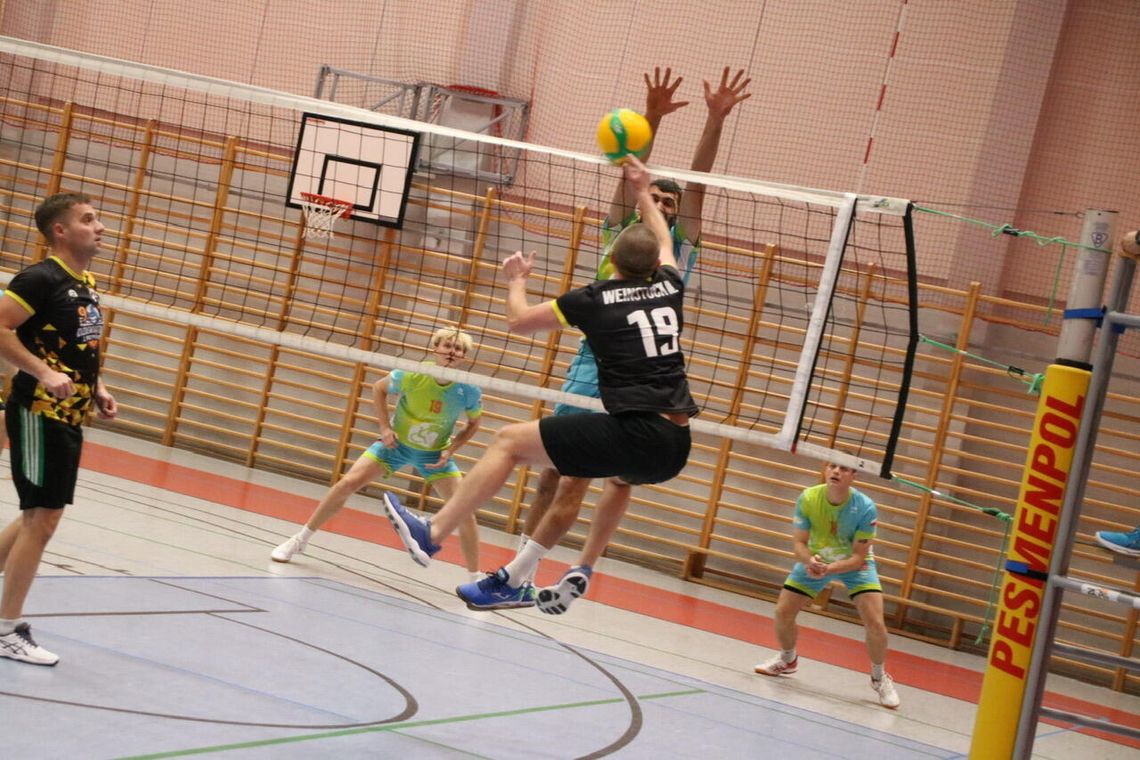 Złotowska Liga Siatkówki Golden League 2025: emocje, świetna gra i nowi bohaterowie kolejki